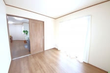 Sn̗ǂԂ́A炵̃Xe[WʂAŜ₷炬Ɩ^Ăł傤B 