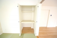 qlp̂zca̎[͏d󂷂͂łB 