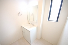 AQO⒩̐gxxȂǁAKɂgʒEߏB 