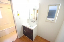 Ƃ̐ʃXy[XŒ̐gxxKX[YɁB 