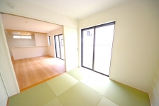 炬̃Xy[X̘aAql̃vC[ƂĂpo͂łB 