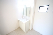 Ƃ̐ʃXy[XŒ̐gxxKX[YɁB 