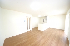 LXƂrO͌ڂłȂASJIɂĂ锤łB 