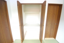 qlp̂zca̎[͏d󂷂͂łB 