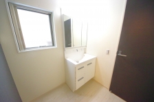 Ƃ̐ʃXy[XŒ̐gxxKX[YɁB 