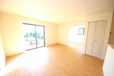 LXƂrO͌ڂłȂASJIɂĂ锤łB 