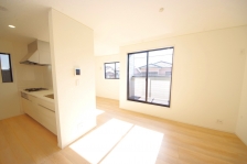 LXƂrO͌ڂłȂASJIɂĂ锤łB 