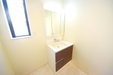 Ƃ̐ʃXy[XŒ̐gxxKX[YɁB 