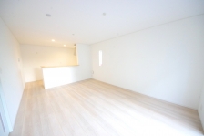 LXƂrO͌ڂłȂASJIɂĂ锤łB 