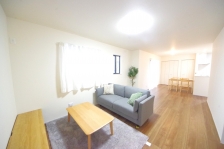 LXƂrO͌ڂłȂASJIɂĂ锤łB 